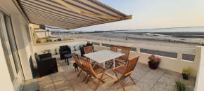 Superbe appartement avec terasse face à la mer